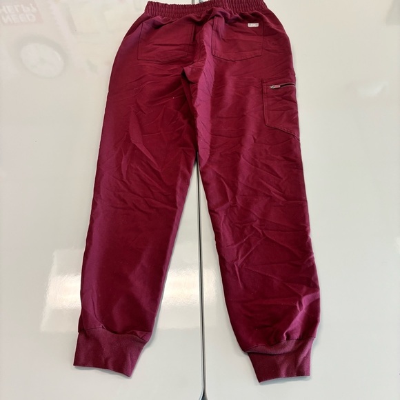 Figs Scrubs. Joggers. Size Small. Burgundy - Picture 6 of 6